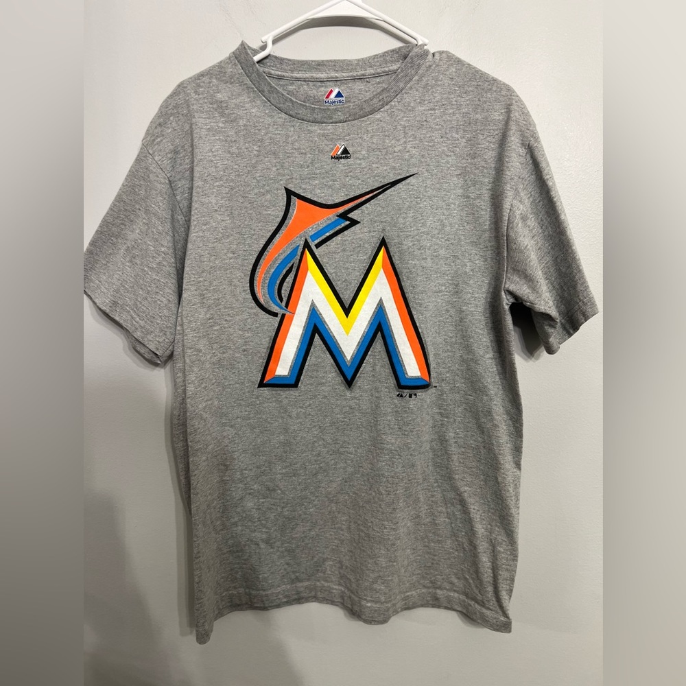 MLB Miami Marlins Men’s  T Shirt Majestic Size Medium‎ Gray